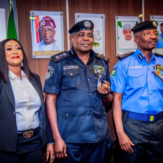 IGP Decorates 6 DIGs And 1 AIG