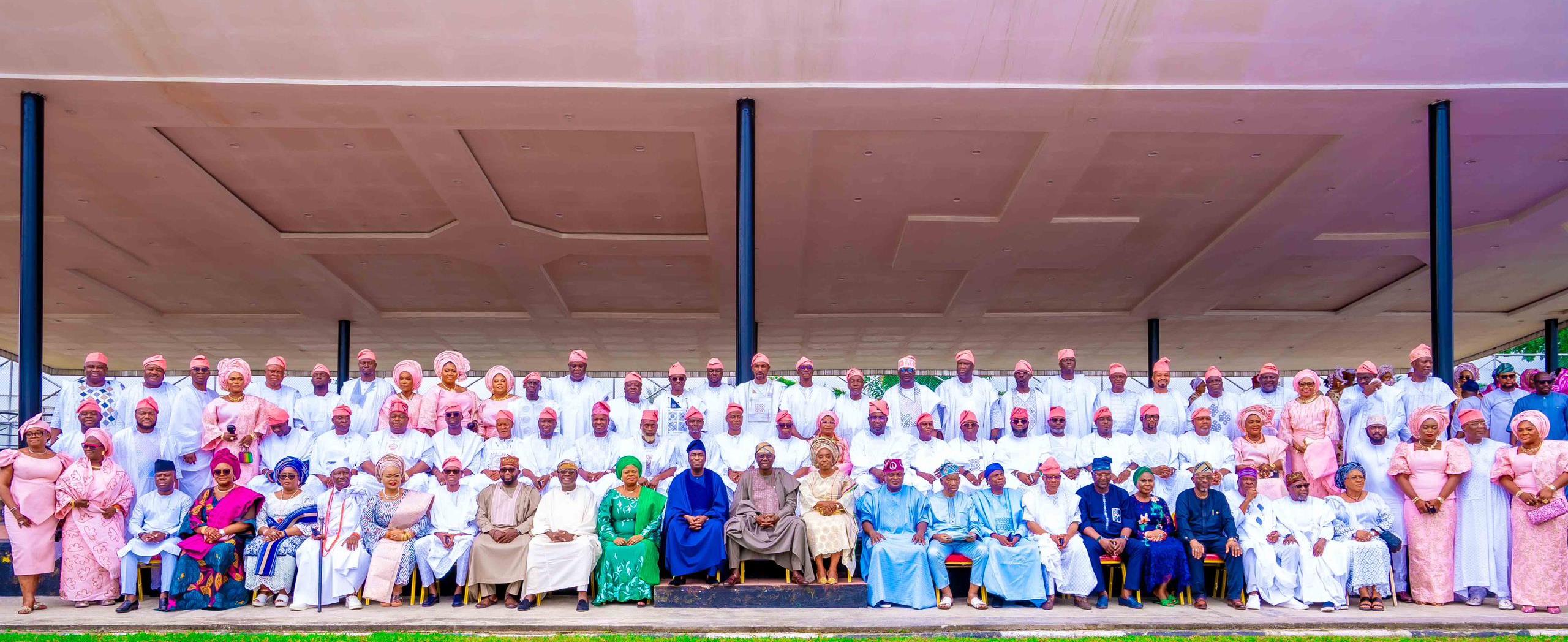 SANWO-OLU SWEARS IN 57 COUNCIL CHAIRMEN, URGES THEM TO USE AUTONOMY WISELY 4 SANWO-OLU SWEARS IN 57 COUNCIL CHAIRMEN, URGES THEM TO USE AUTONOMY WISELY