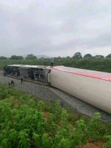 Kaduna–Abuja Train Derails, Multiple Cabins Overturn