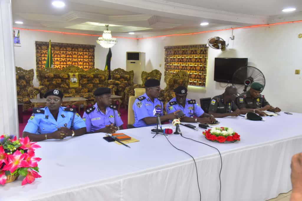 CP Jimoh Holds Strategic Meeting with Lagos Police Commanders