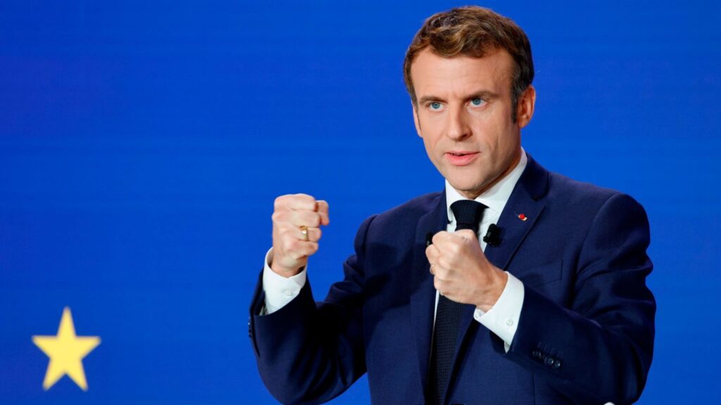 French Lawmakers Urge Social Media Ban for Under-15s