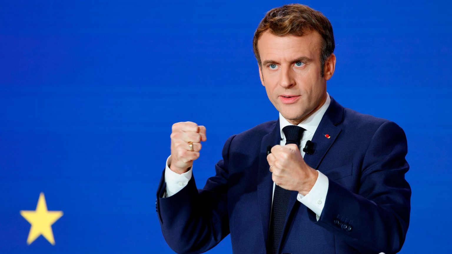 French Lawmakers Urge Social Media Ban for Under-15s
