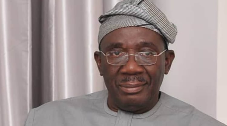 Allow Nigerians Bear Arms, Senator Tells N’Assembly