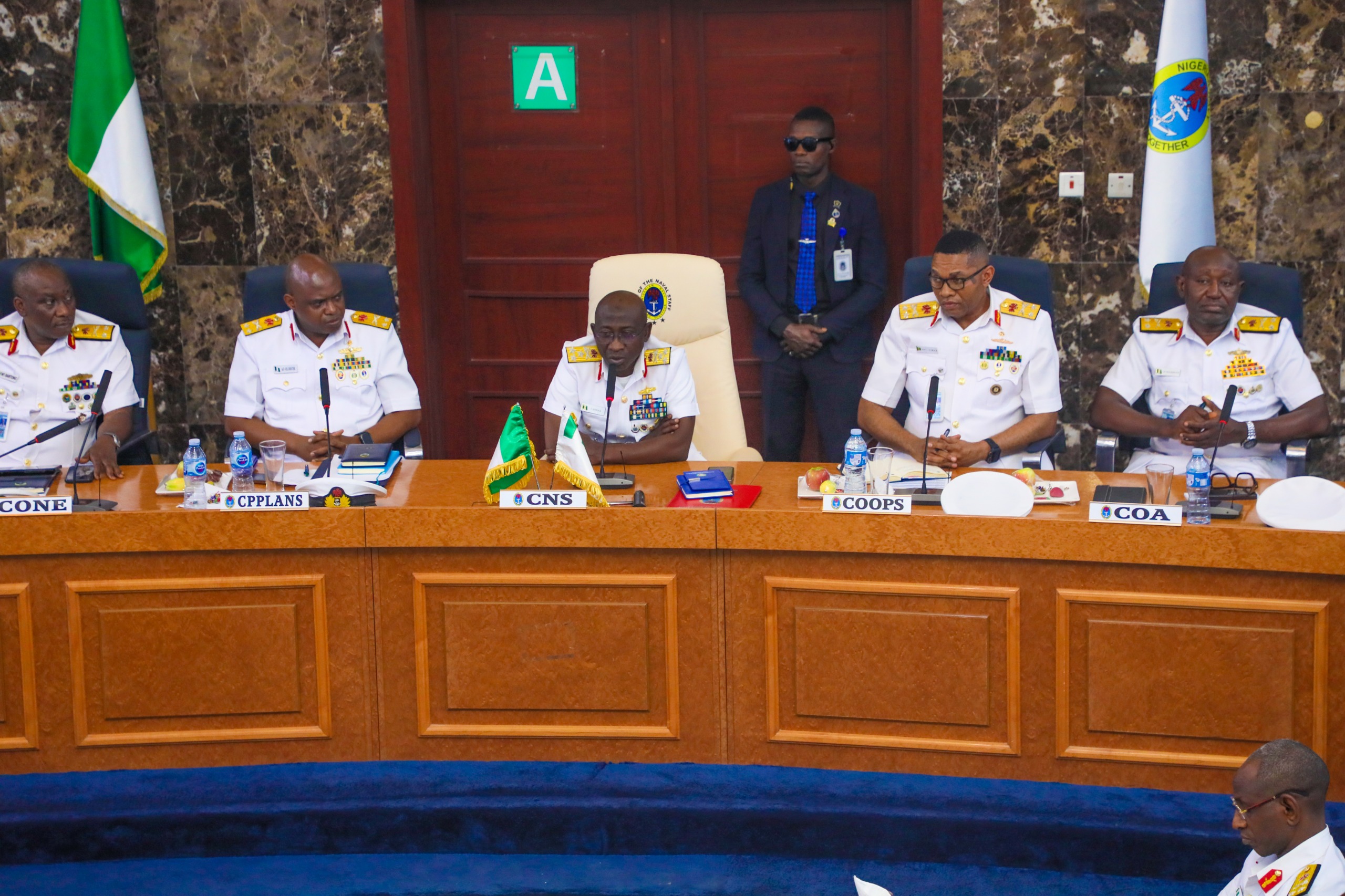 CNS MEETING WITH COMMANDER 4